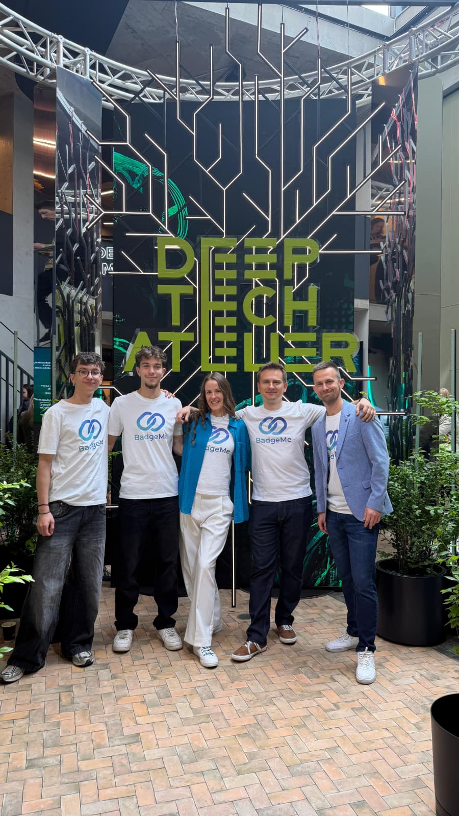 Attendees at a BadgeMe-powered conference keynote